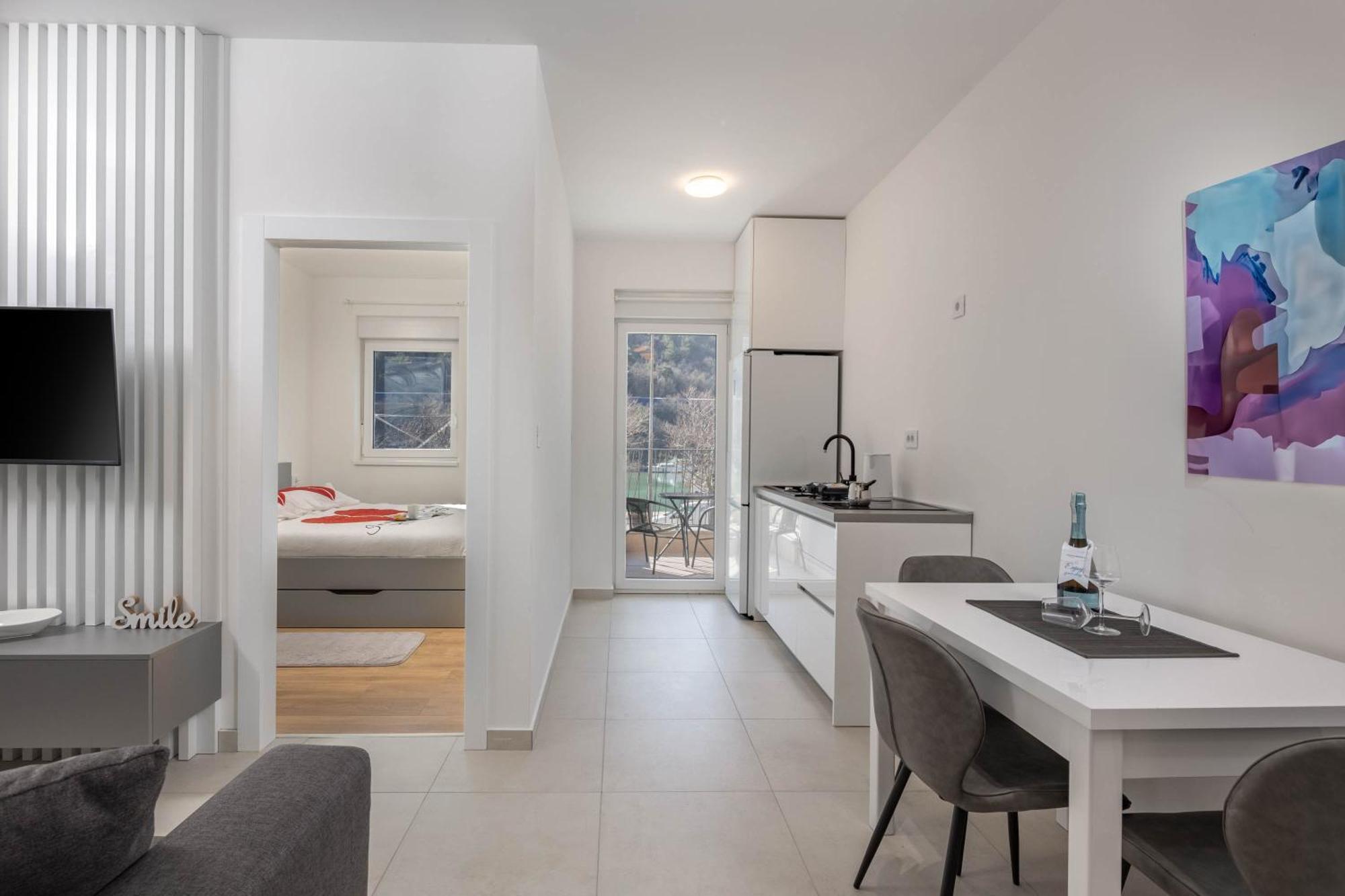 Seafront Villa Andrijana - Happy Rentals Plomin Exteriör bild