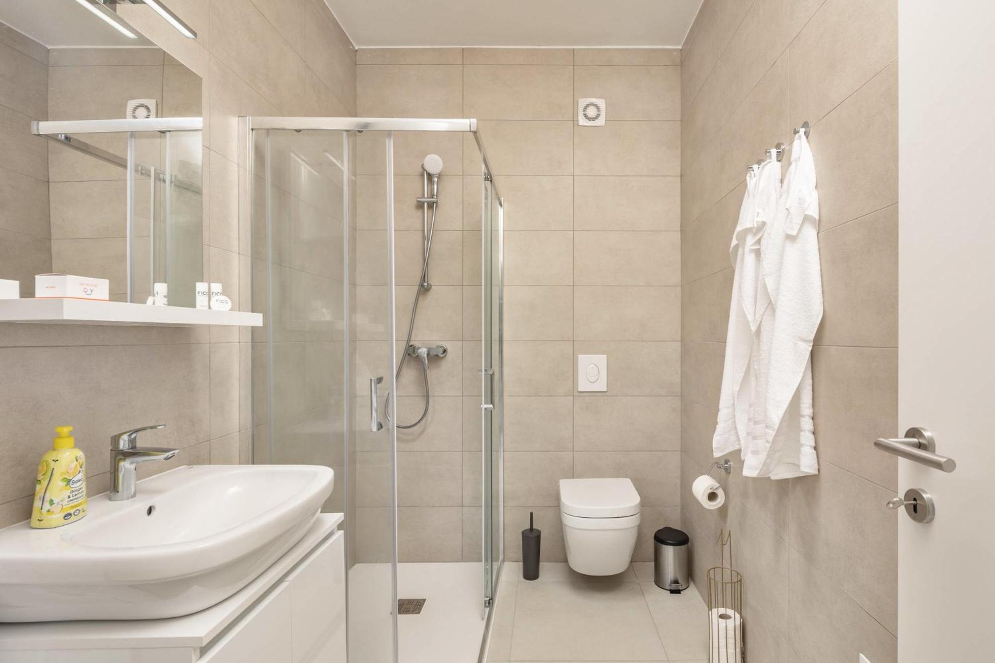 Seafront Villa Andrijana - Happy Rentals Plomin Exteriör bild