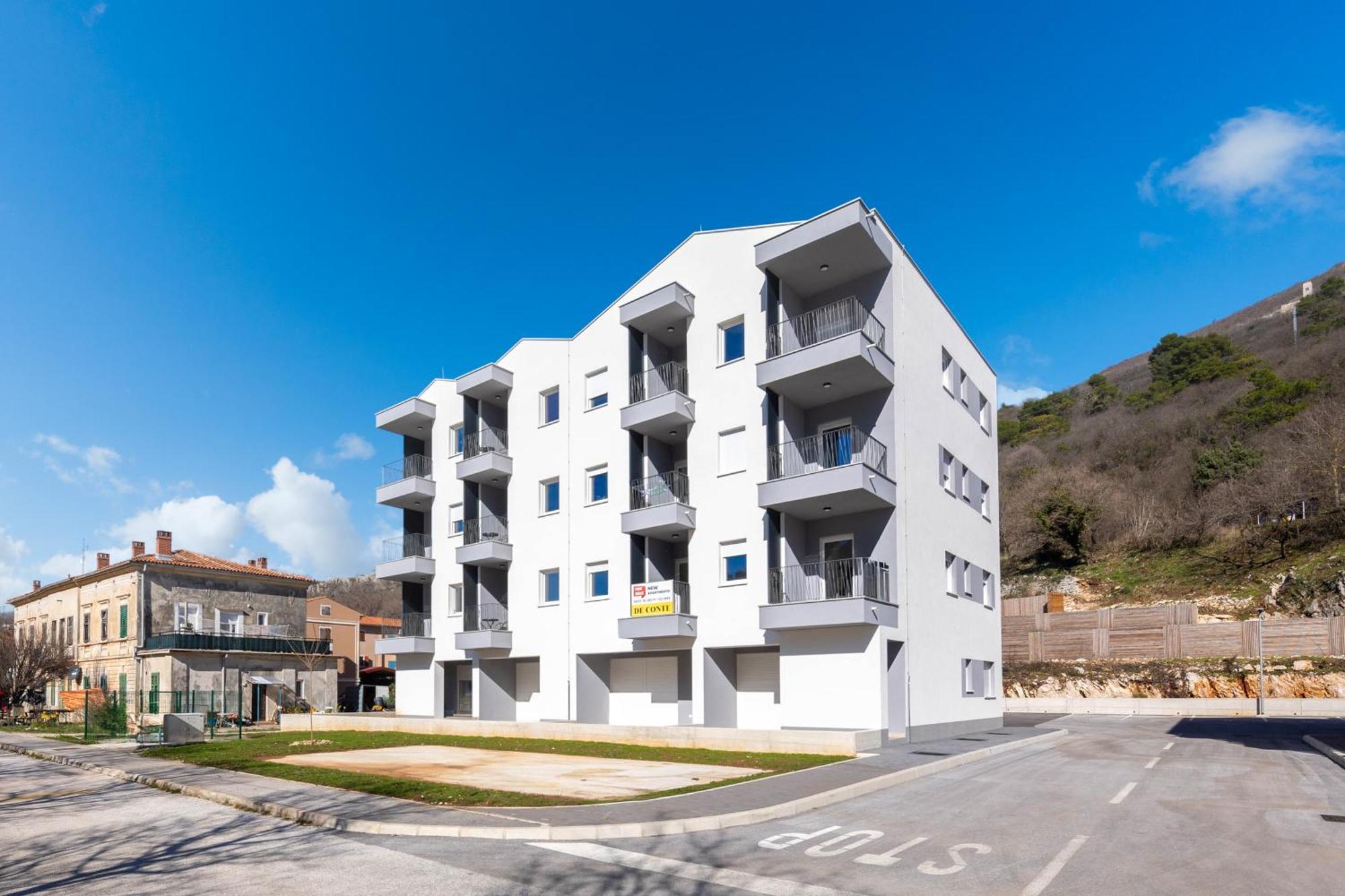 Seafront Villa Andrijana - Happy Rentals Plomin Exteriör bild